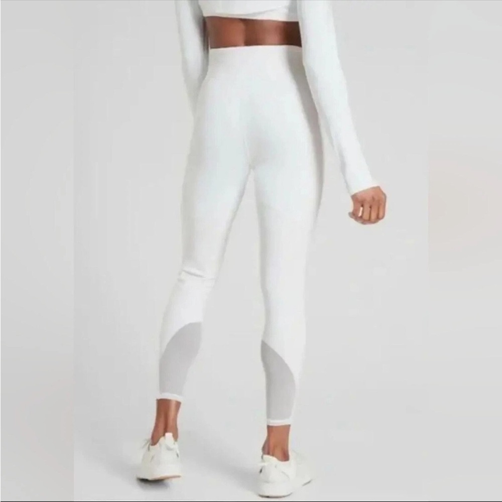 Athleta Stay Fly 7/8 tight leggings XS white reflective high rise waist